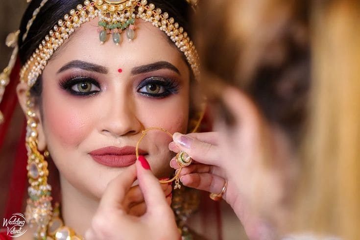 Reasons to Join the Beginner to Pro Makeup Course by Kajol R. Paswwan